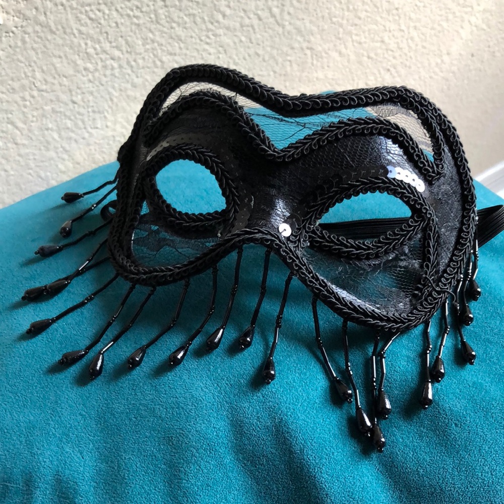 Elegant Black Masquerade Mask